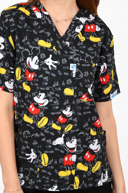 Disny Medical Top – Mickey Mouse Print for Pediatricians …  تــوب رسومات ميكي ماوس | مثالي لأطباء الأطفال”