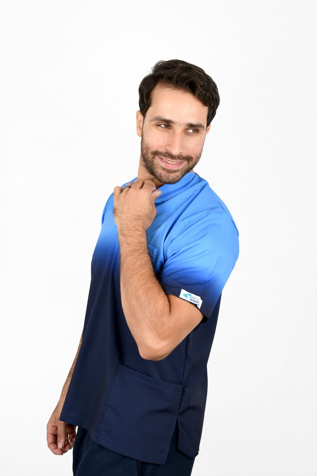 سكراب unisex sky blue – 3 جيوب، تصميم V Neck، خامة مريحة | Resan Medical Wear