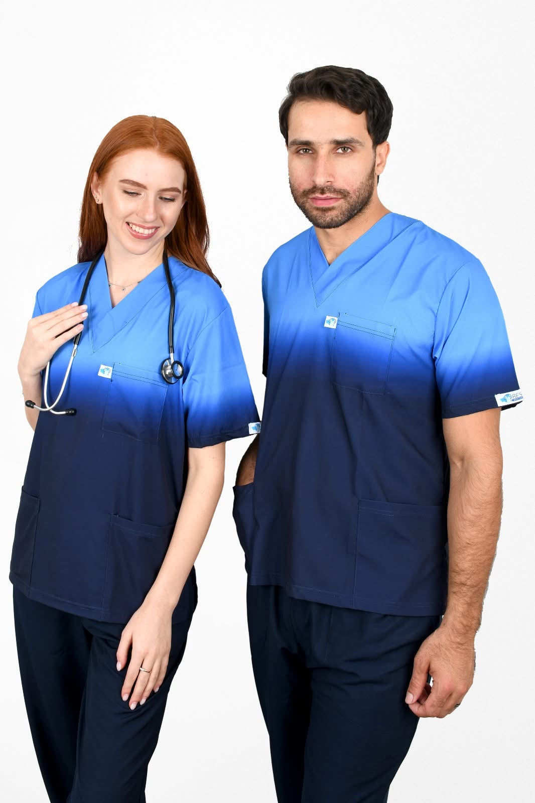 سكراب unisex sky blue – 3 جيوب، تصميم V Neck، خامة مريحة | Resan Medical Wear