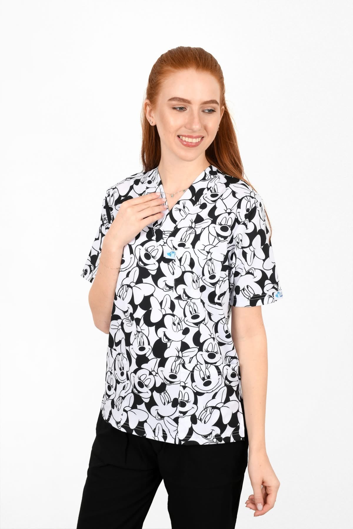 Original Minnie Pediatric Top – Comfort and Style with Original Minnie …تــوب طبي بتصميم ميكي ماوس – للراحة والأناقة في كل لحظة