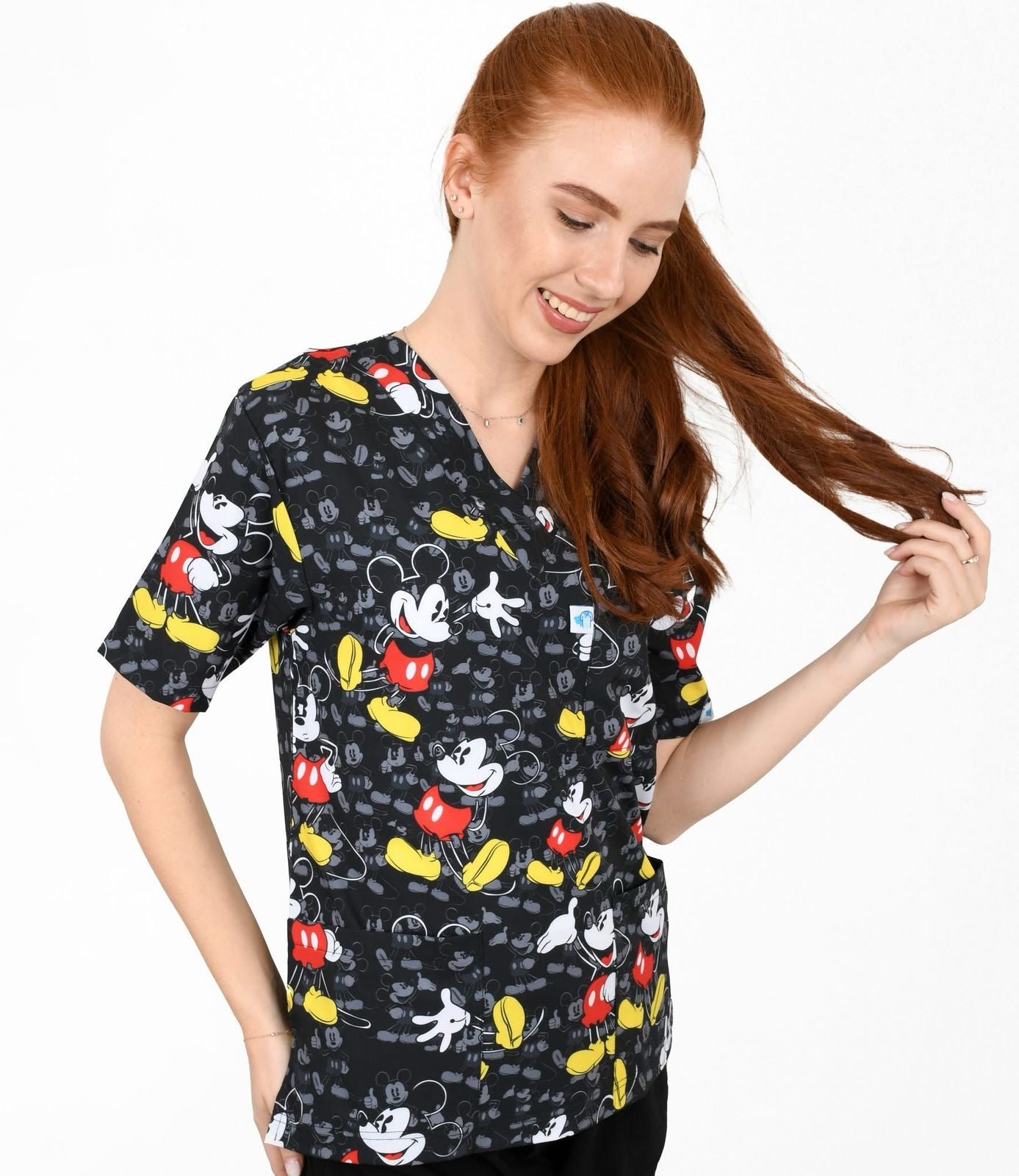 Disny Medical Top – Mickey Mouse Print for Pediatricians …  تــوب رسومات ميكي ماوس | مثالي لأطباء الأطفال”